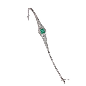 Refined 1920s Art Deco Emerald and Diamond Bracelet  Timeless Sophistication